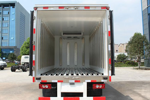 冷藏車(chē)廂板廂體保溫填充聚氨酯