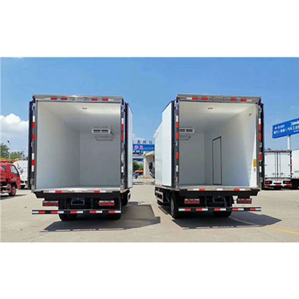 車廂保溫防火材料有哪些(圖2) 車廂保溫防火材料聚氨酯噴涂案例